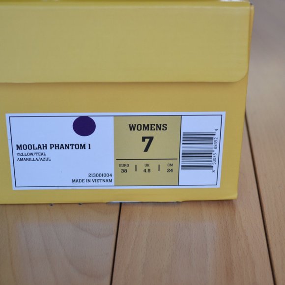 Leopard Print Athletic Shoes - Neon Green and Blue - Picture 4 of 8